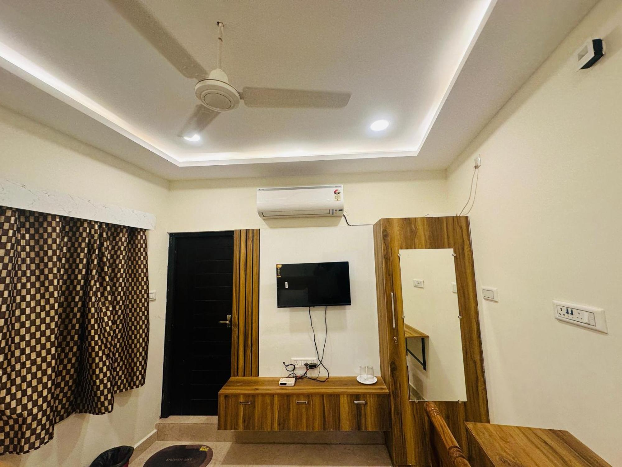 הוילה Tiruvannāmalai Mahadeepam Residency מראה חיצוני תמונה